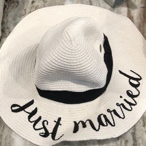 Used Just married hat.
